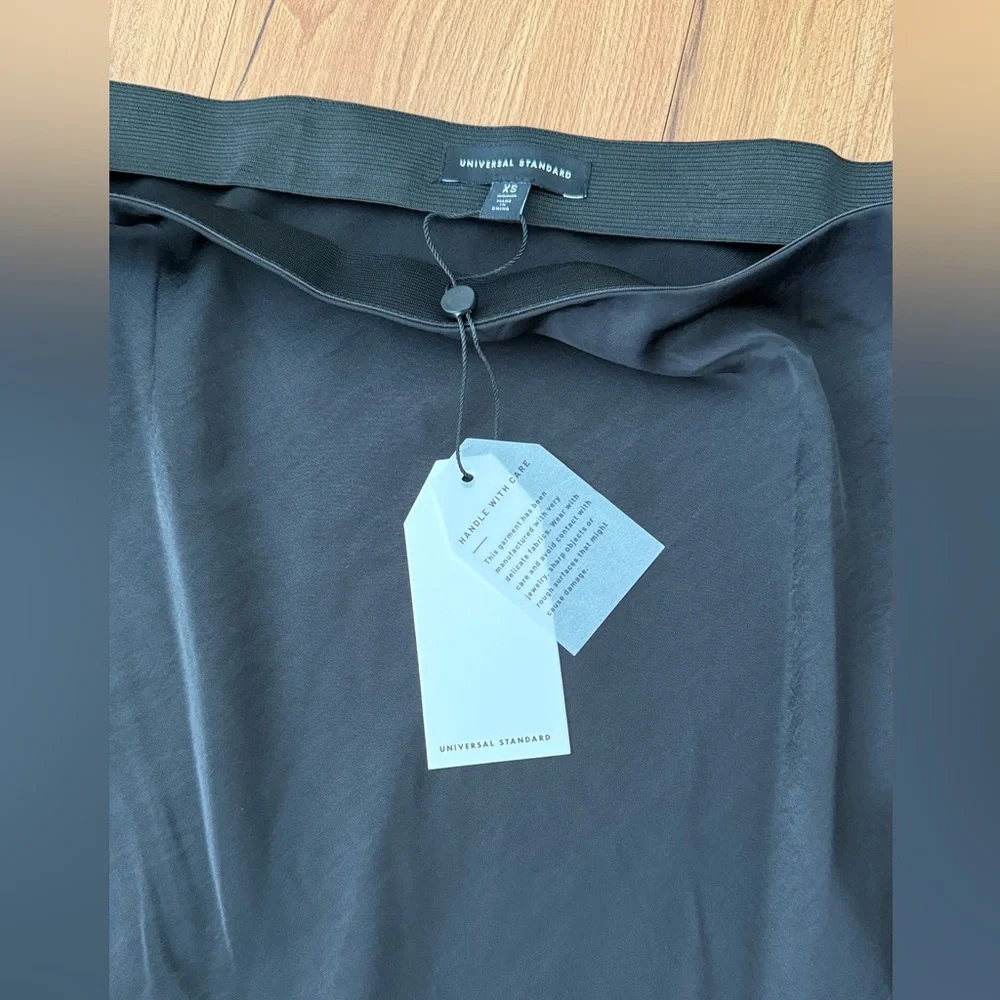 Universal Standard Black Midi Skirt-New with tags* - Picture 3 of 5